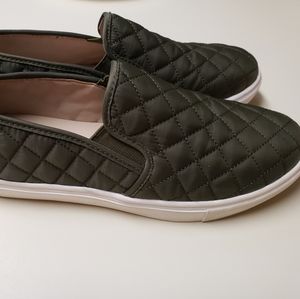 Steve Madden slip on